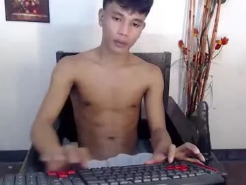 AAASuck – webcam model profile photo Image 17