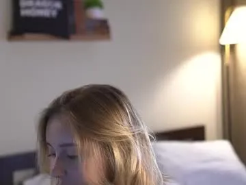 mon1_day – webcam model profile photo Image 15