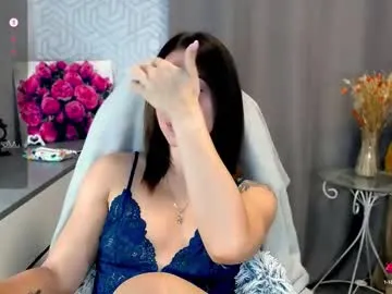 Runarunapi – webcam model profile photo Image 13