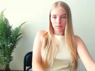 luvlivvyy – webcam model profile photo Image 15