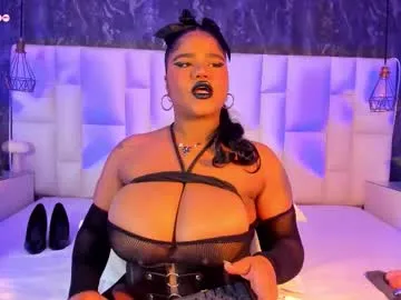 Runarunapi – webcam model profile photo Image 9