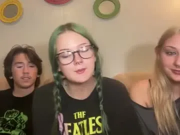 Runarunapi – webcam model profile photo Image 6