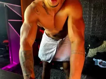 aviebby – webcam model profile photo Image 9