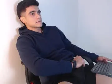 YU-KI00 – webcam model profile photo Image 15