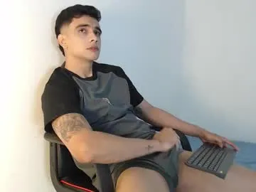 YU-KI00 – webcam model profile photo Image 3