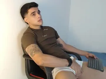 YU-KI00 – webcam model profile photo Image 5