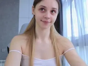 Almmaxxxx – webcam model profile photo Image 4