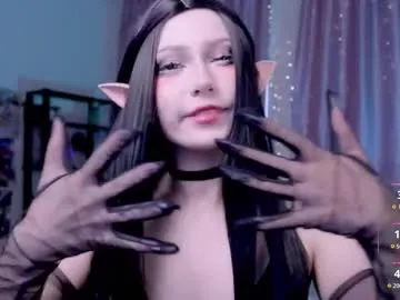 Runarunapi – webcam model profile photo Image 5