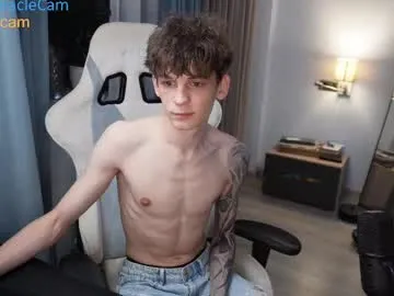 _2strangers – webcam model profile photo Image 4