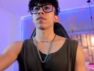 Runarunapi – webcam model profile photo Image 18