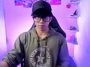 Runarunapi – webcam model profile photo Image 6