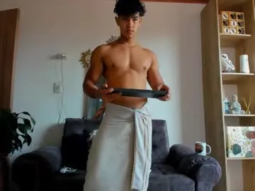 suzuki118 – webcam model profile photo Image 14