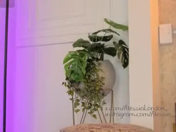 Runarunapi – webcam model profile photo Image 2