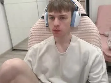 space_boys18 – webcam model profile photo Image 17