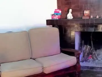 Runarunapi – webcam model profile photo Image 15