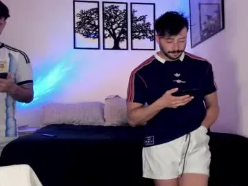 Runarunapi – webcam model profile photo Image 16