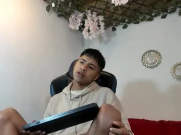 martintw_17 – webcam model profile photo Image 6