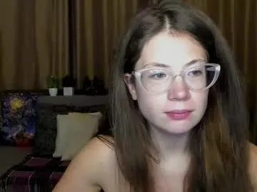 _Alice_1 – webcam model profile photo Image 11