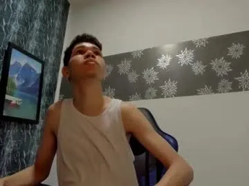 Runarunapi – webcam model profile photo Image 11