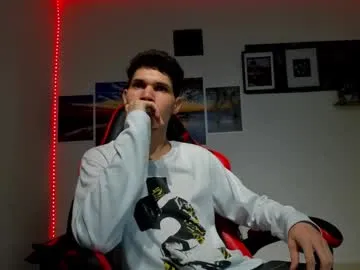 Runarunapi – webcam model profile photo Image 12