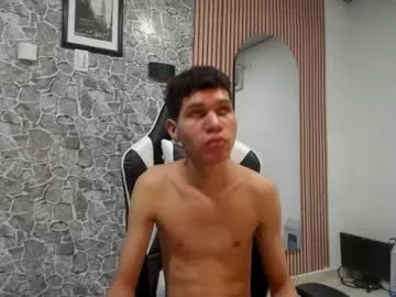 Runarunapi – webcam model profile photo Image 4