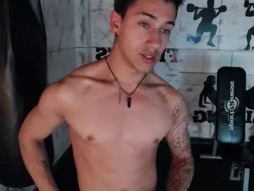 emyii – webcam model profile photo Image 3
