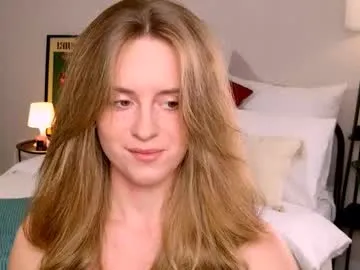 Runarunapi – webcam model profile photo Image 7