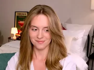 Runarunapi – webcam model profile photo Image 8