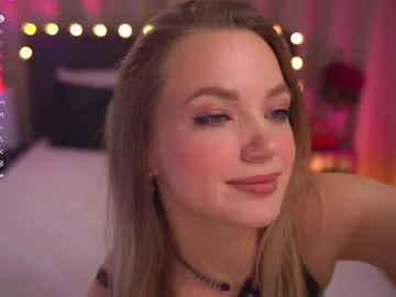 NicoleCut – webcam model profile photo Image 12