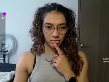 twlilybae – webcam model profile photo Image 7
