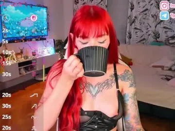 Runarunapi – webcam model profile photo Image 14