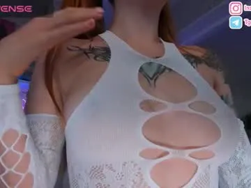 Runarunapi – webcam model profile photo Image 6