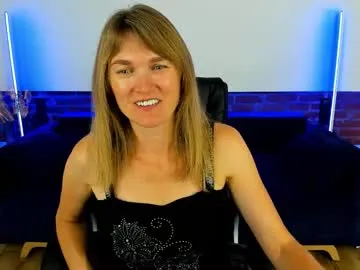 emyii – webcam model profile photo Image 2