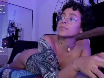 HotBella- – webcam model profile photo Image 18