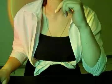 vivian_qwerty – webcam model profile photo Image 3
