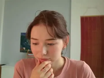 Yui-Ch – webcam model profile photo Image 6