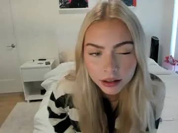 bunnydollstella – webcam model profile photo Image 13