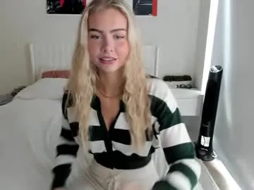 bunnydollstella – webcam model profile photo Image 16