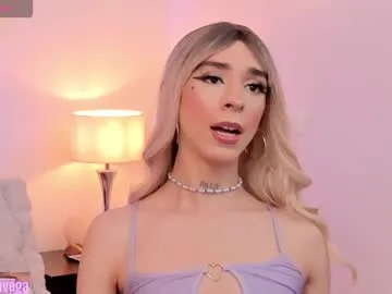 lavetax – webcam model profile photo Image 16