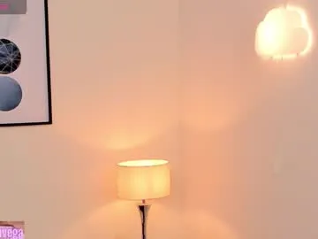 lavetax – webcam model profile photo Image 18