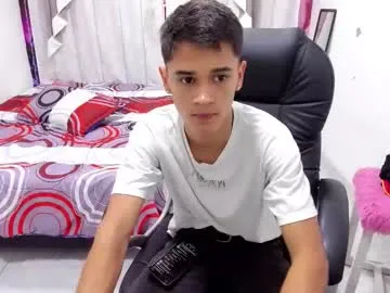 travonidas – webcam model profile photo Image 5