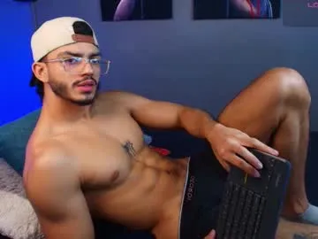 IORio2 – webcam model profile photo Image 19
