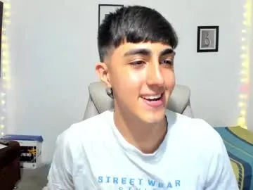 Yaya--728 – webcam model profile photo Image 10