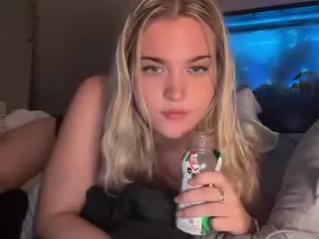 winter11 – webcam model profile photo Image 3