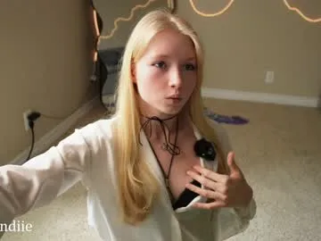 mon1_day – webcam model profile photo Image 2