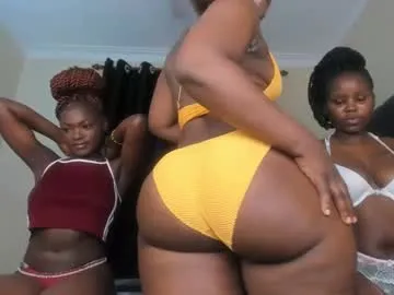 Runarunapi – webcam model profile photo Image 3