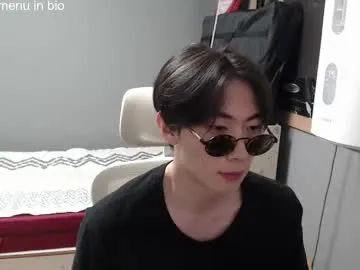 DominantAlex18 – webcam model profile photo Image 6