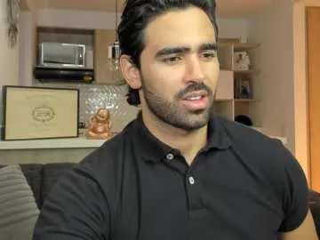 hana-08787- – webcam model profile photo Image 2