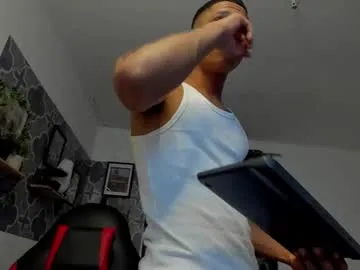 Runarunapi – webcam model profile photo Image 4