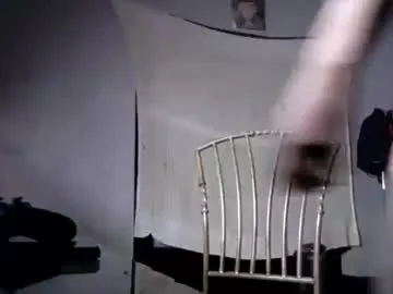 YU-KI00 – webcam model profile photo Image 15